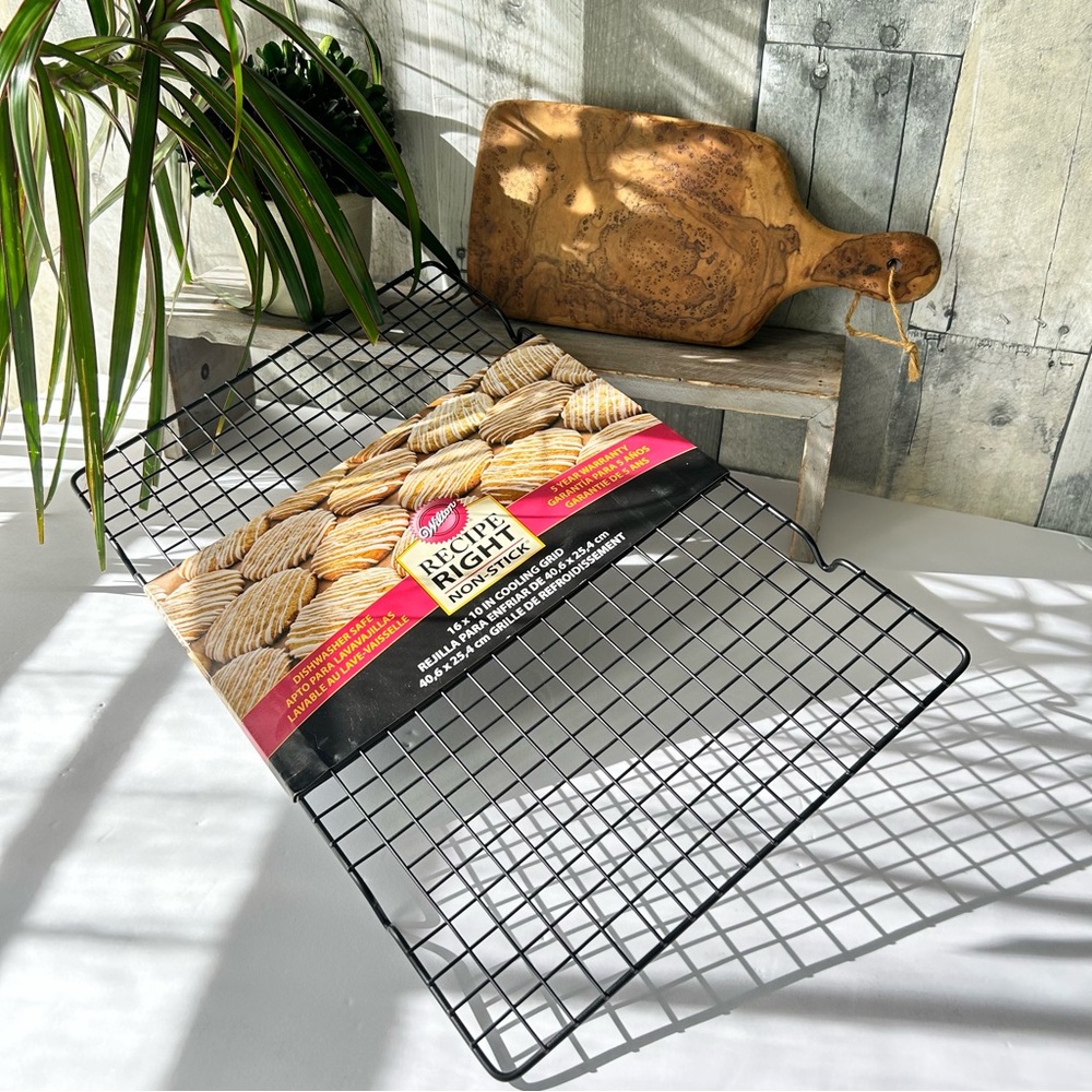 🌴 Homey Wilton Recipe Right Non- Stick Cooling Rack | 16” x 10”